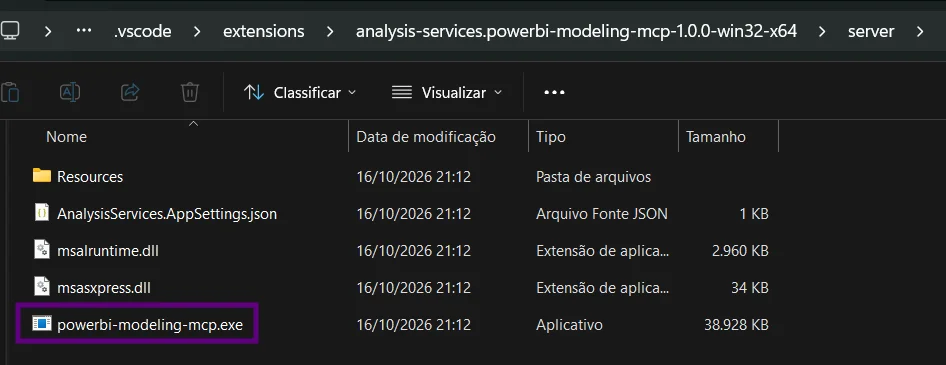 Pasta server da extens&atilde;o Power BI MCP no VS Code, com powerbi-modeling-mcp.exe destacado em roxo.